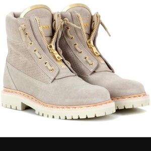 Balmain Taiga Ranger Boots- Taupe suede- size 37 

New w/o box. Never worn.